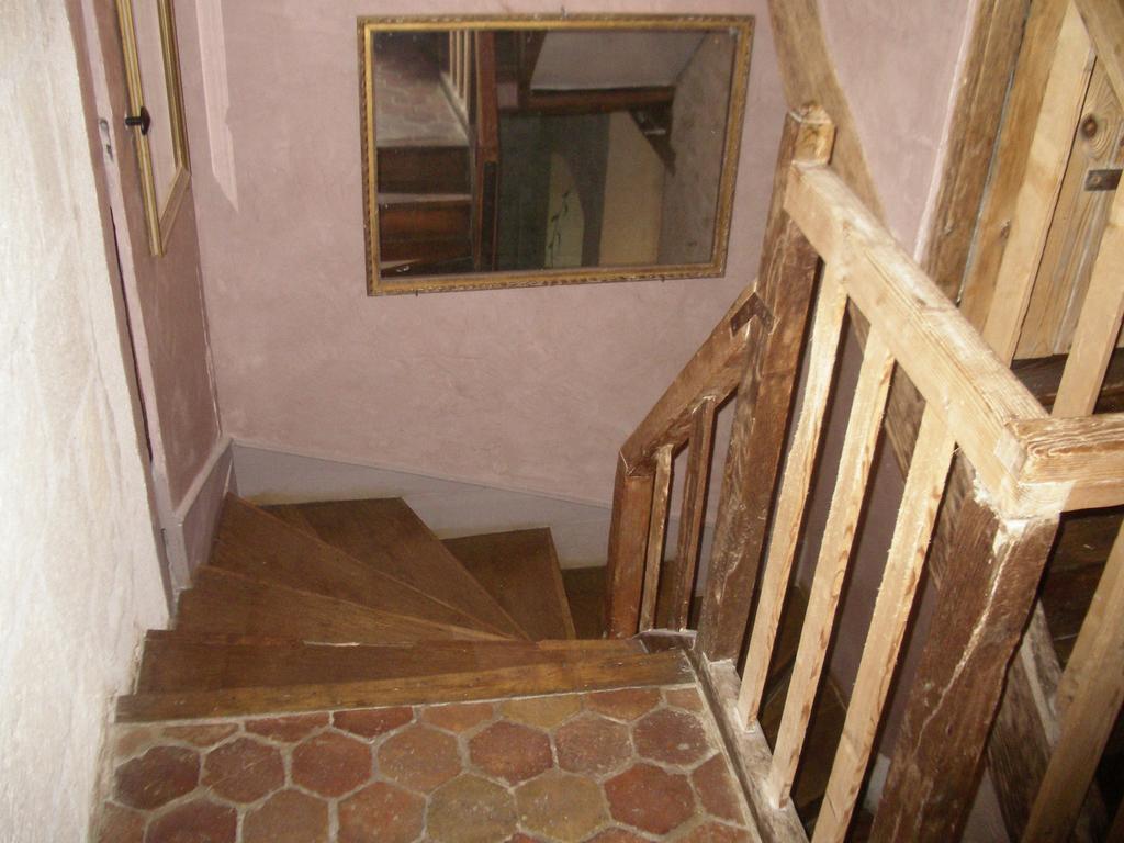 Le Refuge Des Cordeliers Apartment Laon Exterior photo